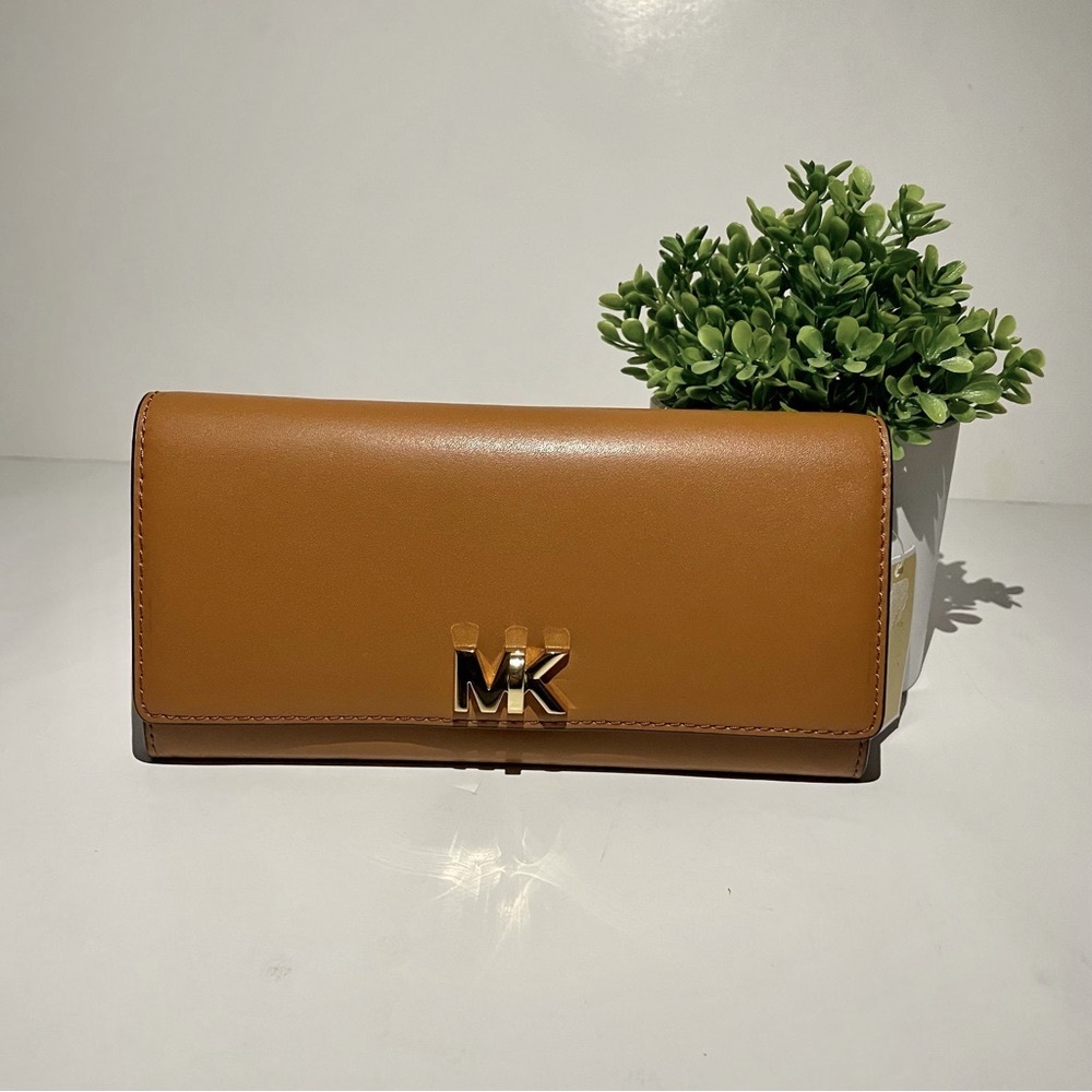 MICHAEL MICHAEL KORS Large Acorn Carryall Leather Wallet